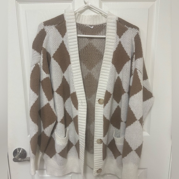 Garage Sweaters - Garage Argyle Button-Up Cardigan Sweater in Cream & Brown